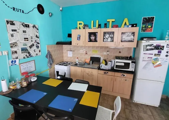 Ruta 80 אכסניה *